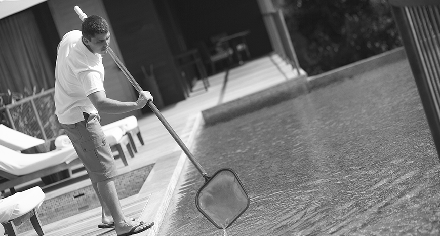 10 Tips to Maintain Your Pool This Summer
